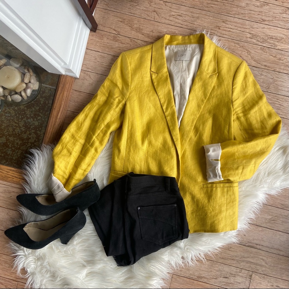 Beautiful LOFT Linen Blazer